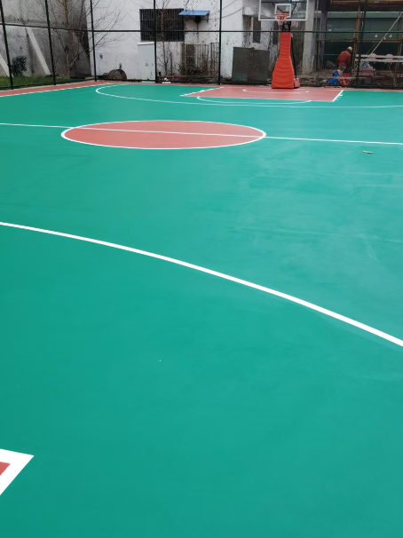 抚顺 球场长期使用易出现地面开裂